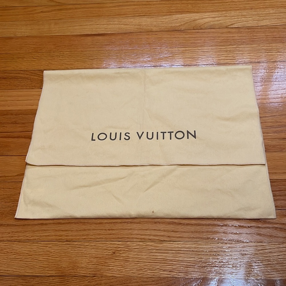 Louis Vuitton Medium Dust Bag